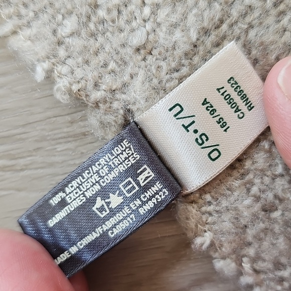 Roots Canada Cozycore Cape Poncho Wearable Blanket Sweater One Size - Picture 4 of 11